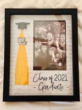 NWT Class of 2021 Graduate Tassel Photo Frame - Black with Gold Tassel